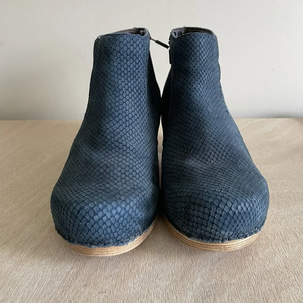 Dansko Maria Ankle Boots - Picture 3 of 9